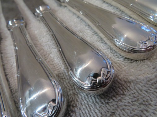 Vintage 2000 silver-plated 12 dessert knives Christofle Rubans LXVI near mint - Picture 10 of 12
