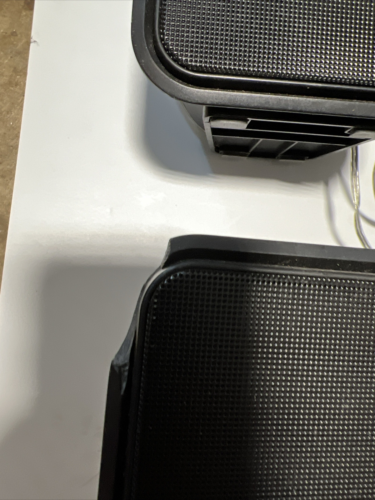 5 Speakers Philips CS3565 Surround Sound Home Theater Speaker System