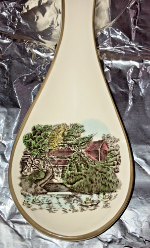 Friendly Village Johnson Brothers Spoon Rest The Lily Pond Made in England..