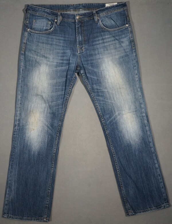 WI05415 **BUFFALO DAVID BITTON** DRIVEN STRAIGHT LEG JEANS 38X34