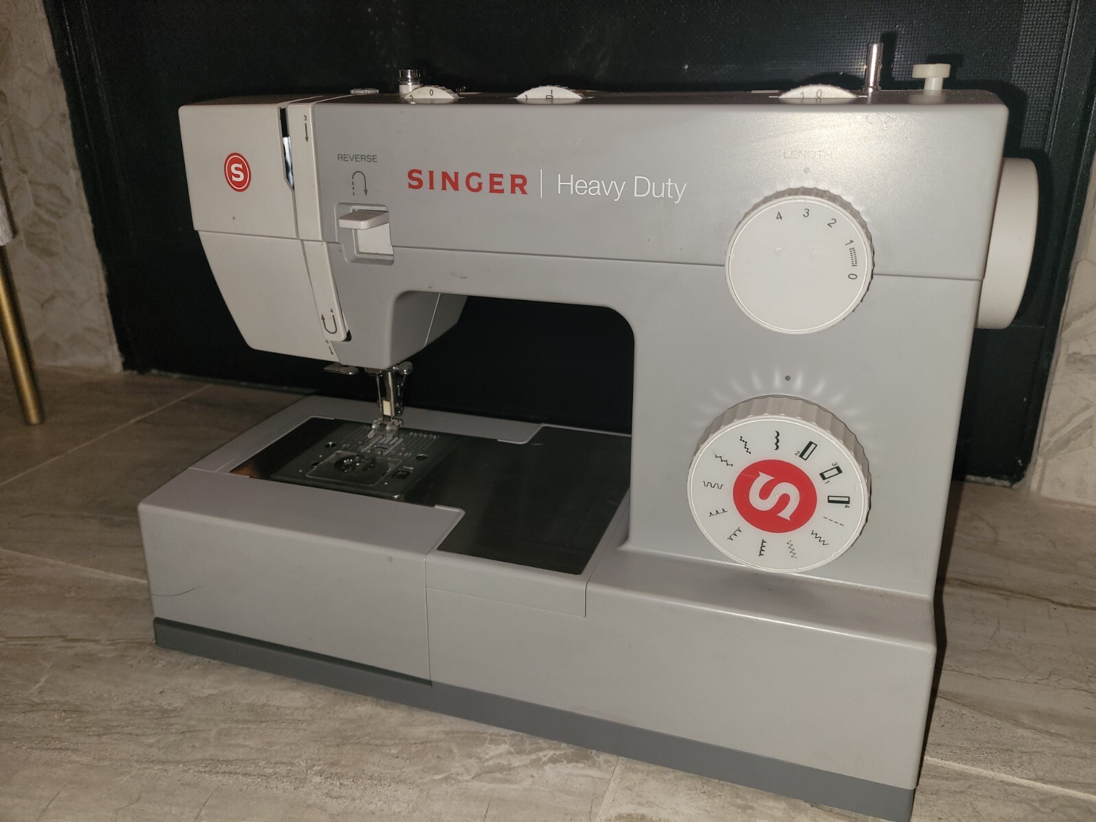 Singer Heavy Duty 4411 Sewing Machine *No Pedal/Adapter or Accessories Included eBay