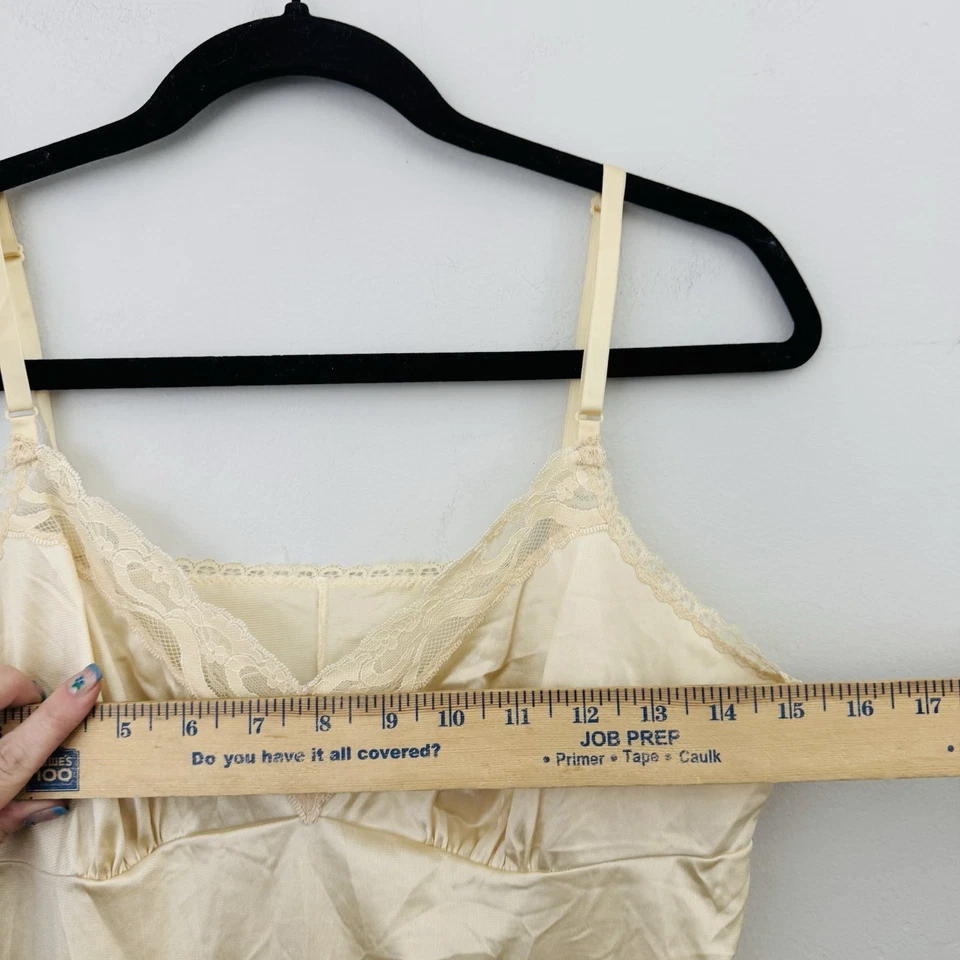 CAMISOLA TANQUE VINTAGE VANITY FAIR Negra Talla GRANDE NAILON Boxy Top 36 Foto 2 de 4