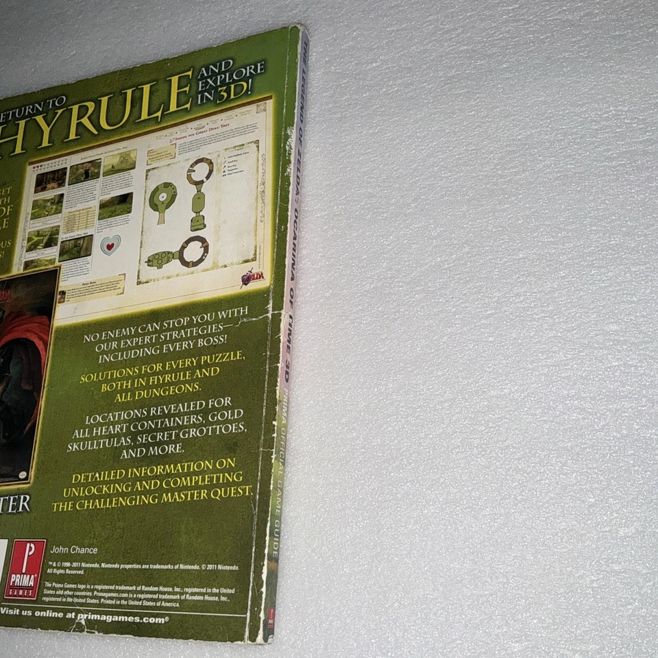 The Legend of Zelda Ocarina of Time 3D official game guide No Poster Gc Used - Image 4 of 4