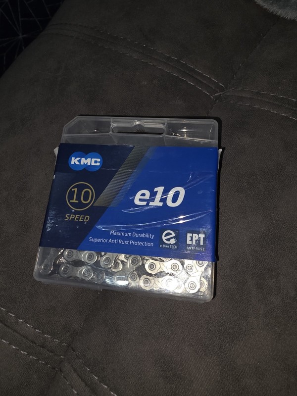 KMC e10 EPT 10-Speed eBike Chain – Anti Rust – Bosch Compatible – 1/2" x 11/128"