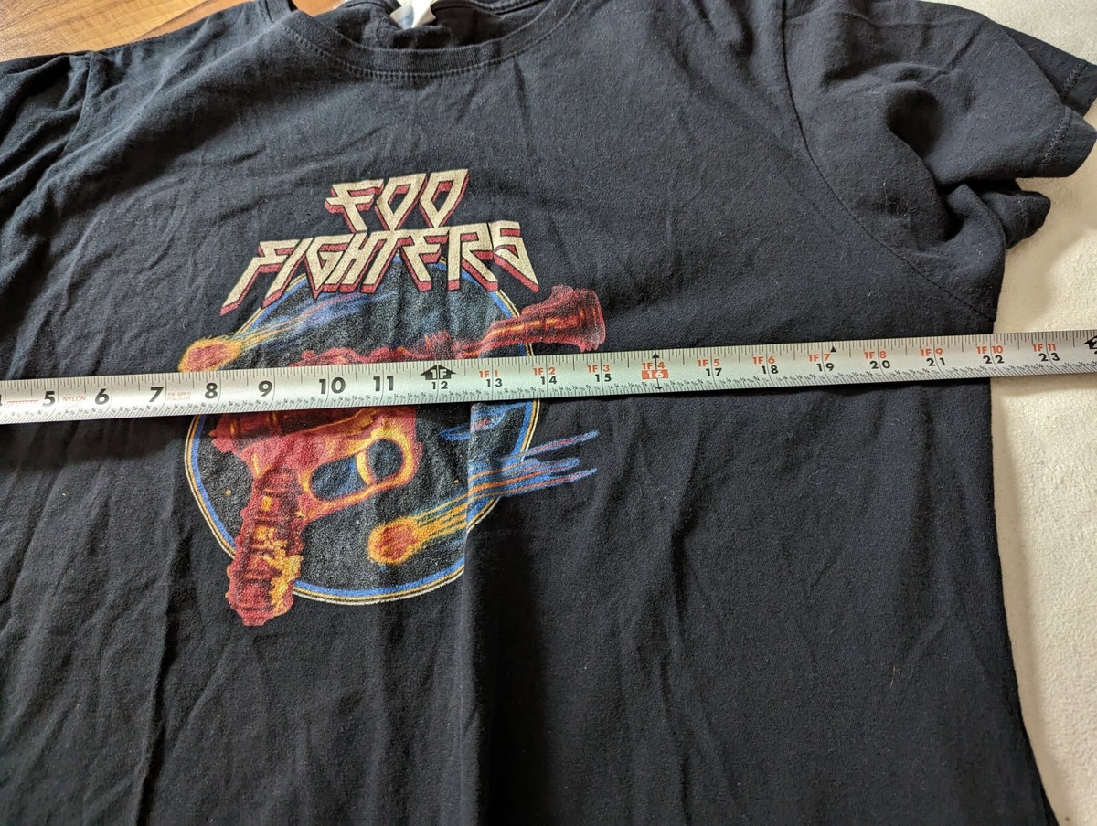 Vintage Foo Fighters Tshirt size XXL Band 90s Y2k Raygun Port