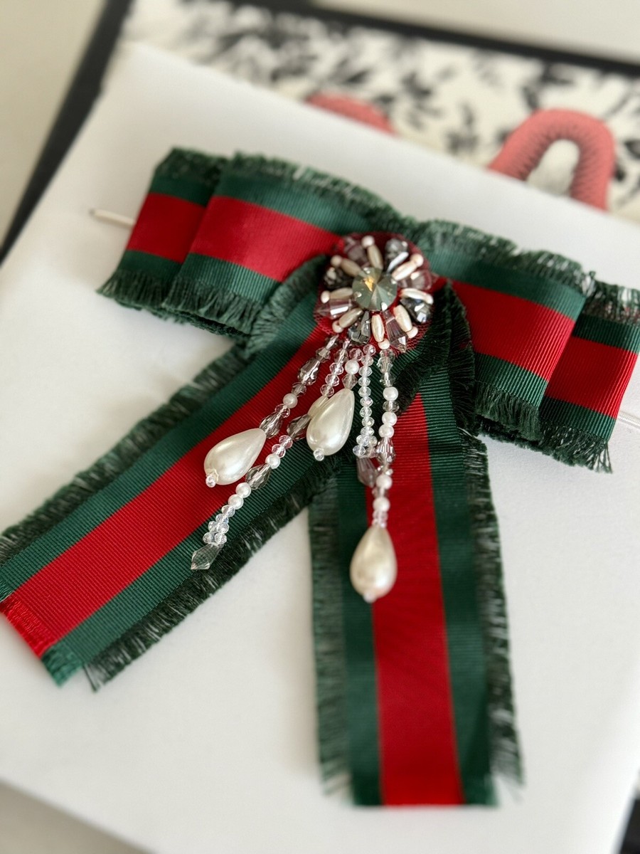 Gucci グッチ　ブローチ グッチ GUCCI ブローチ ピンバッチ GGロゴ クロスモチーフ 勲章