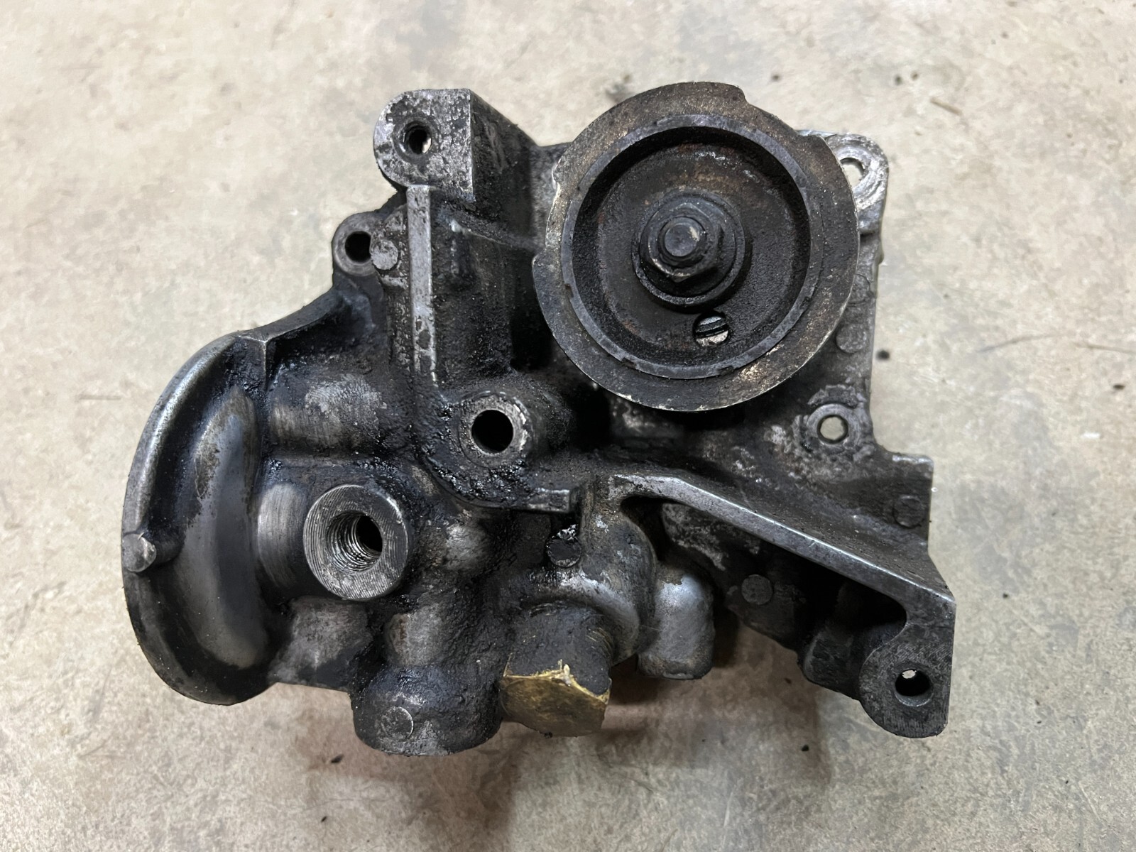 Subaru EA82 EA 82 1.8 Oil Pump Housing Rotor USED OEM Loyale GL DL 1985