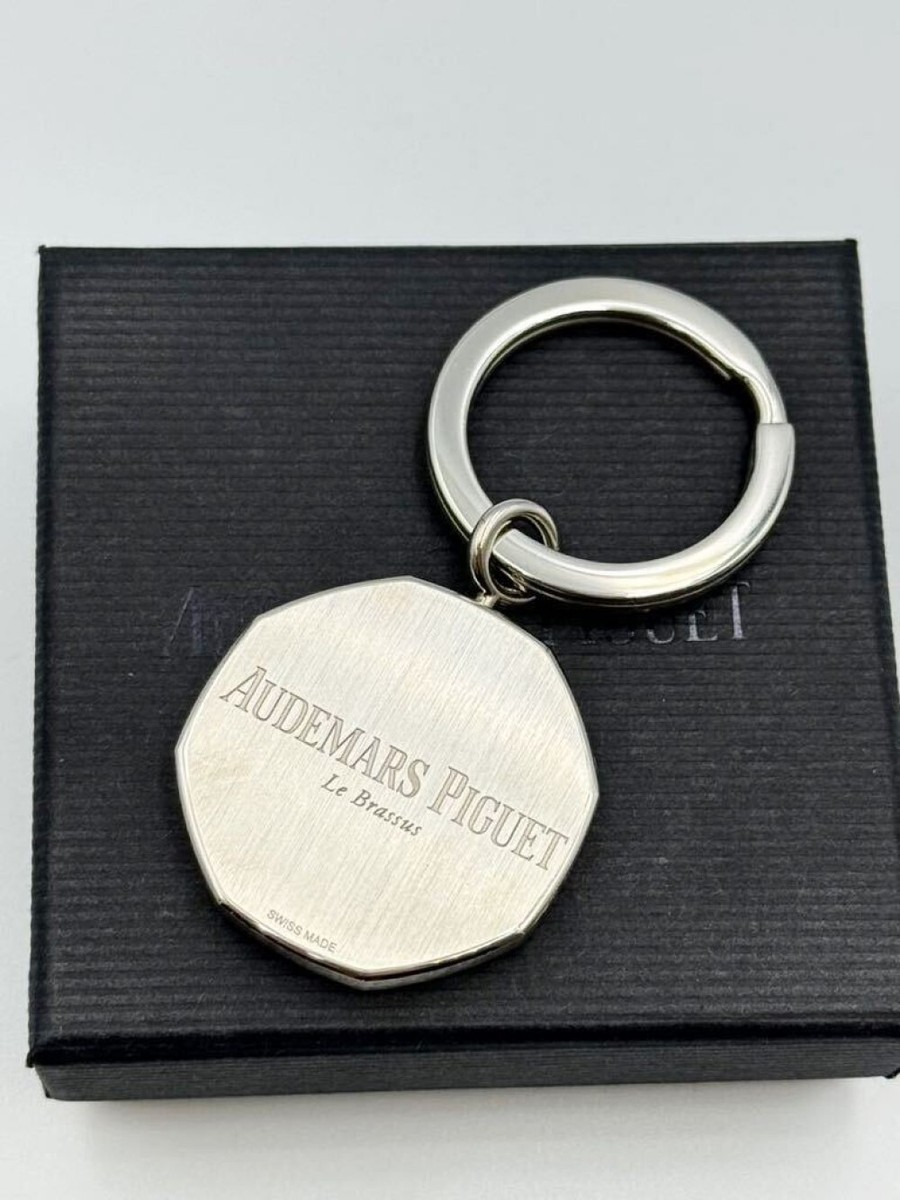 Audemars Piguet Key Ring Silver x Navy Men's Key Holder Audemars Piguet Key Ring Silver x Navy Men's Key Holder
