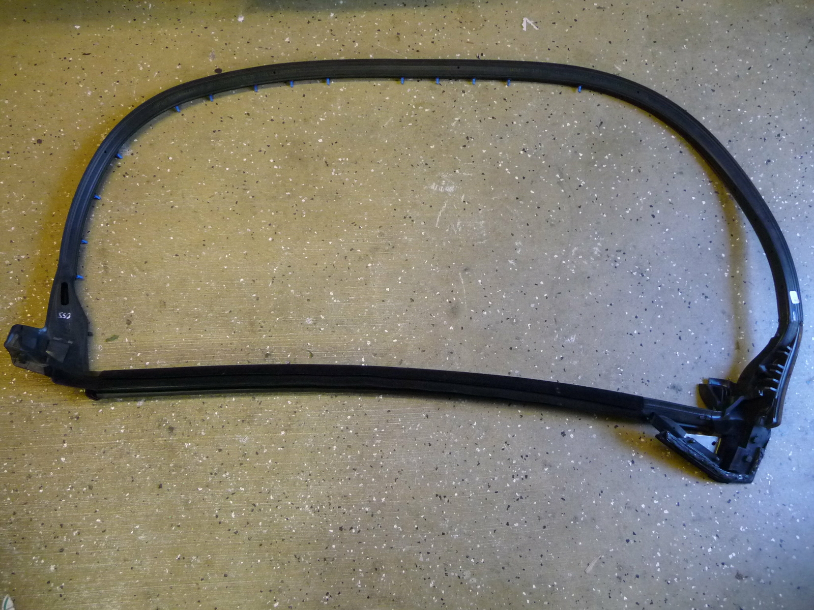 2009-2014 Lamborghini Gallardo Spyder Right Door Seal weatherstrip 407837912 OEM