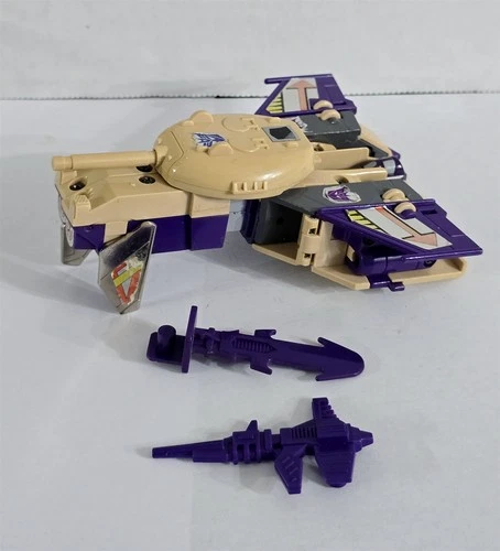 B-172 VINTAGE 1980'S HASBRO G1 TRANSFORMERS BLITZWING ACTION FIGURE
