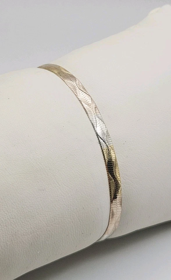 FAS Sterling Silver Tri Tone Herringbone Chain Bracelet 7" - Image 2 of 4
