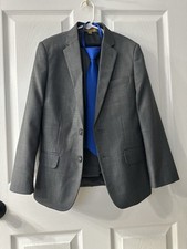 Boys Youth Size 8 Classic club gold label Grey Dress Suit W/Tie Gently Worn
