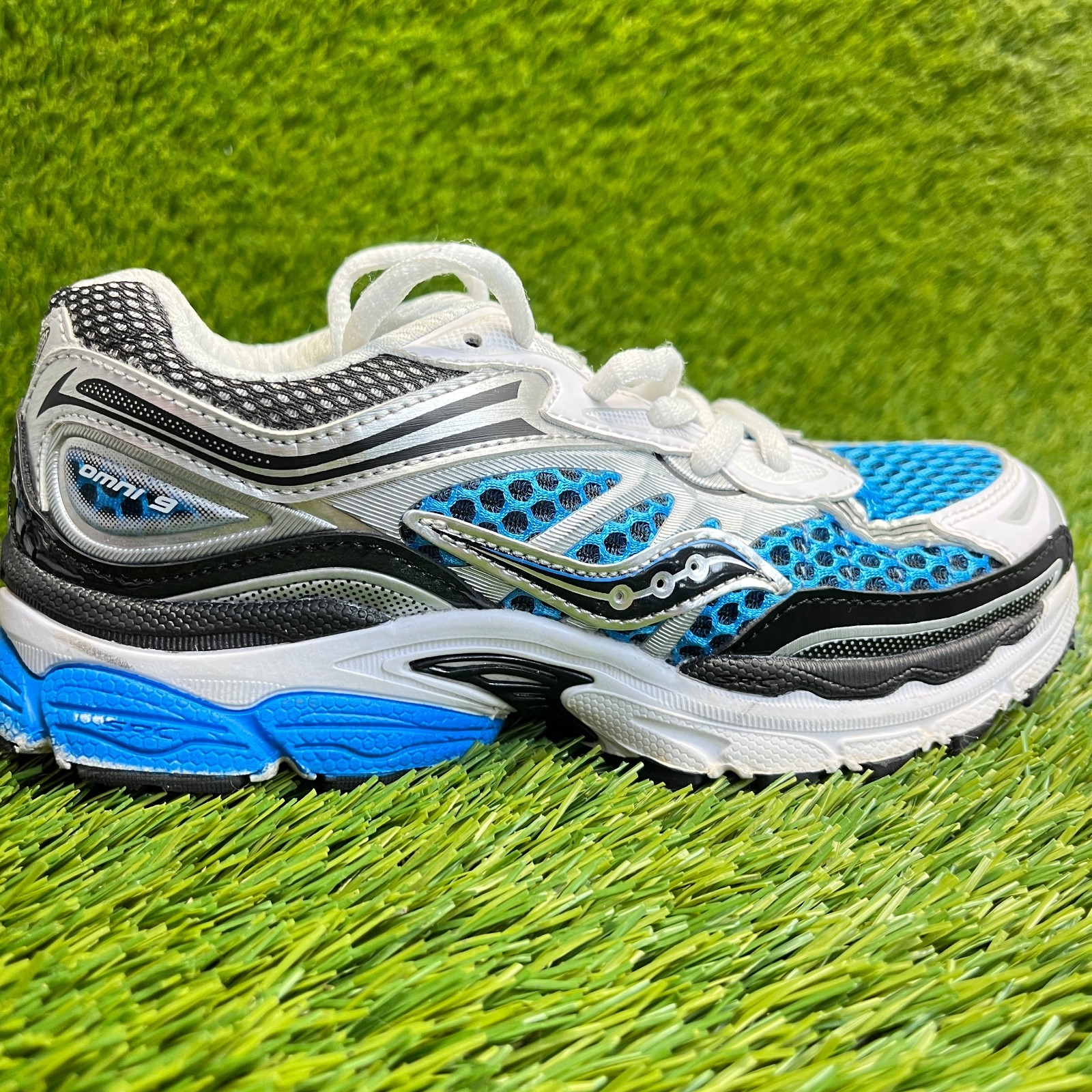 Saucony ProGrid Omni 9 Boys Size 1Y Blue White Athletic Runn