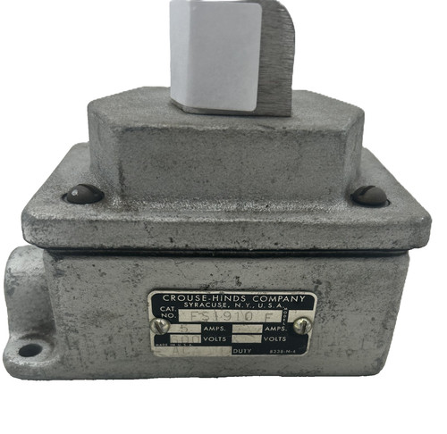 Crouse-Hinds FS1910F Explosion Proof Conduit Outlet Box w/ Cover