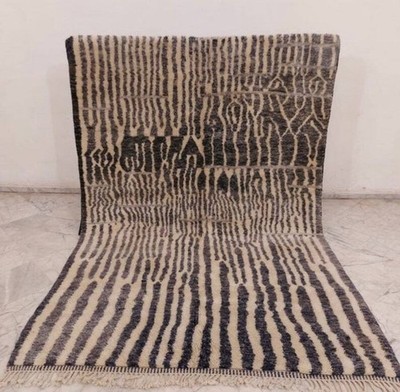 Moroccan Rug - Handmade Beni Ourain Style - 8x10 area rug - Large authentic 9x12