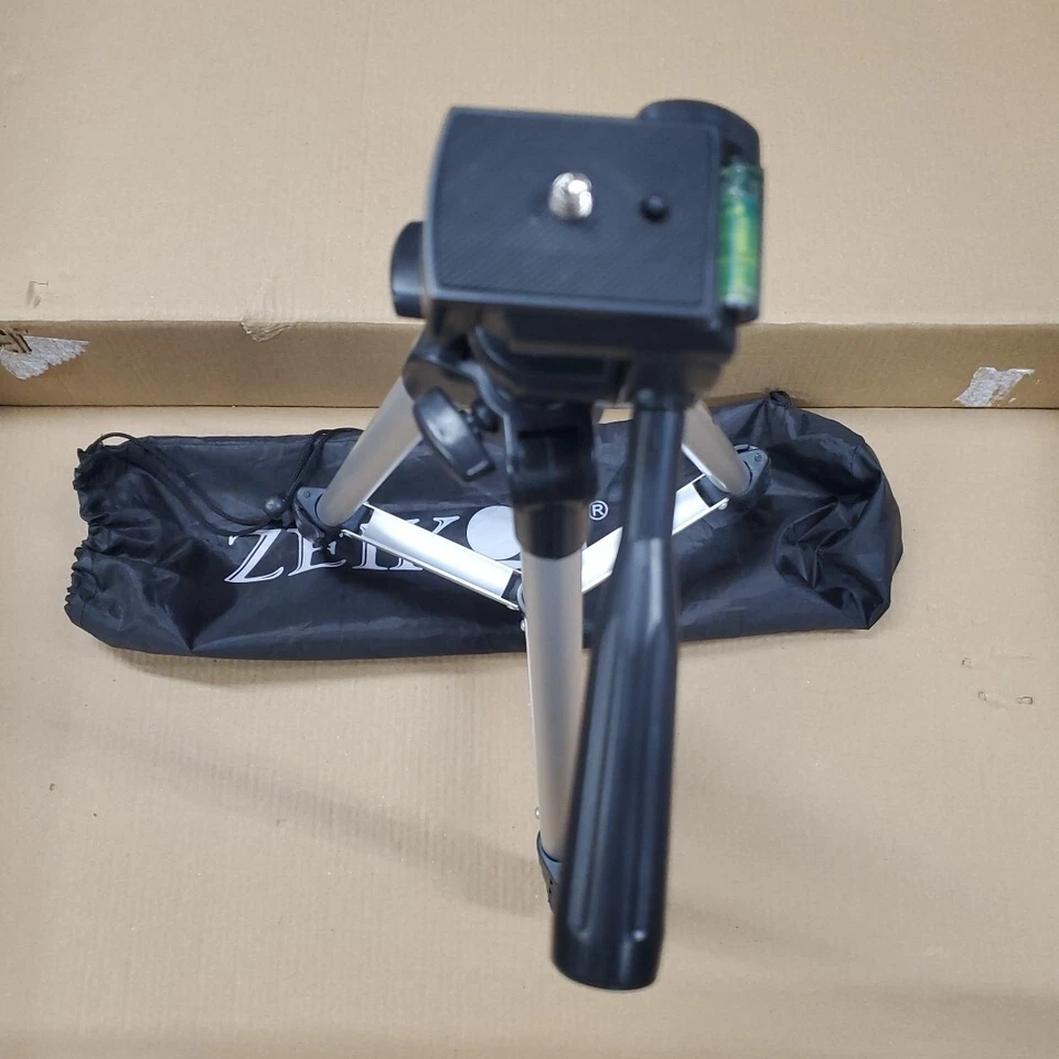 Zeikos Collapsible Tripod Camera, Camcorder, Level Bubble, Carrying Case EQ 025 - Image 3 of 4