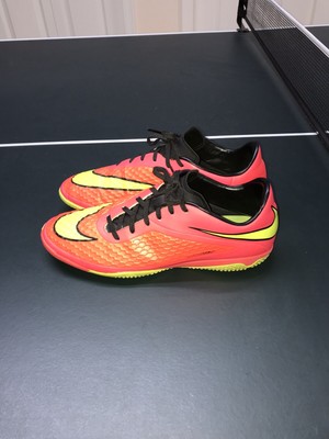 what shoe size is neymar