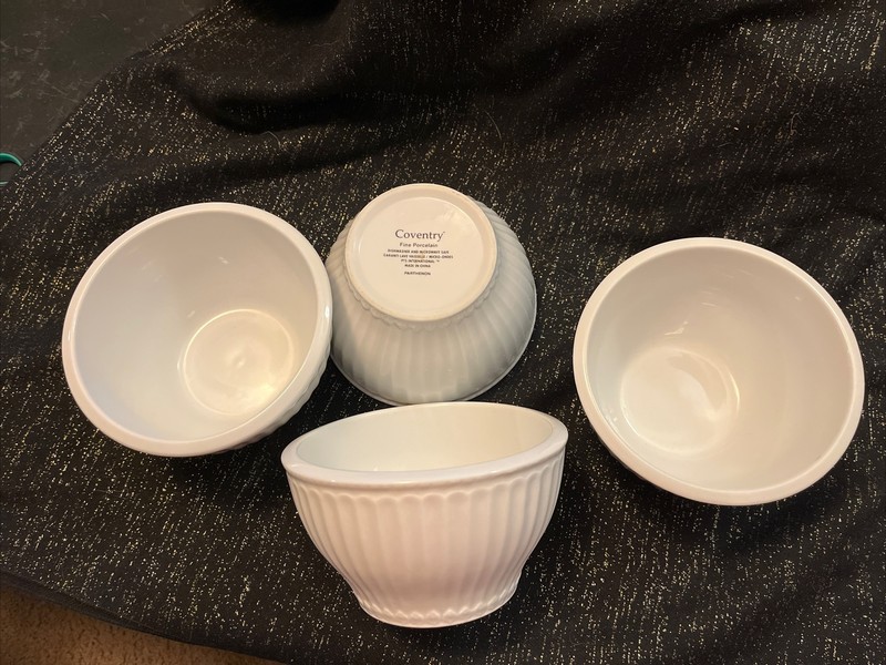4 Coventry Parthenon white 5.75" wide ribbed porcelain with Soup Bowls