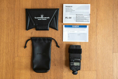 Olympus FL-36, Flash, Aufsteckblitz in sehr gutem Zustand mit LumiQuest Softbox