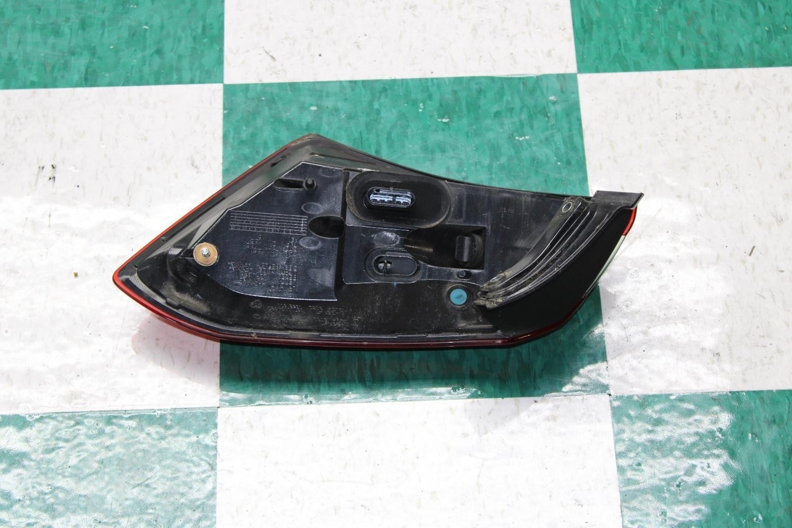 Maserati Ghibli 2014-2019 Rear Left Light housing
