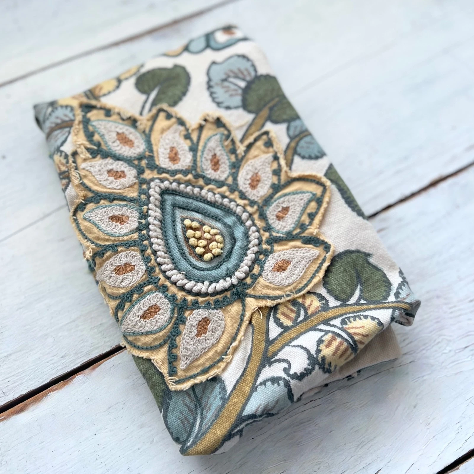 1 Pottery Barn Floral Crewel EMBROIDERED 20" Throw Pillow Cover Green Blue HTF