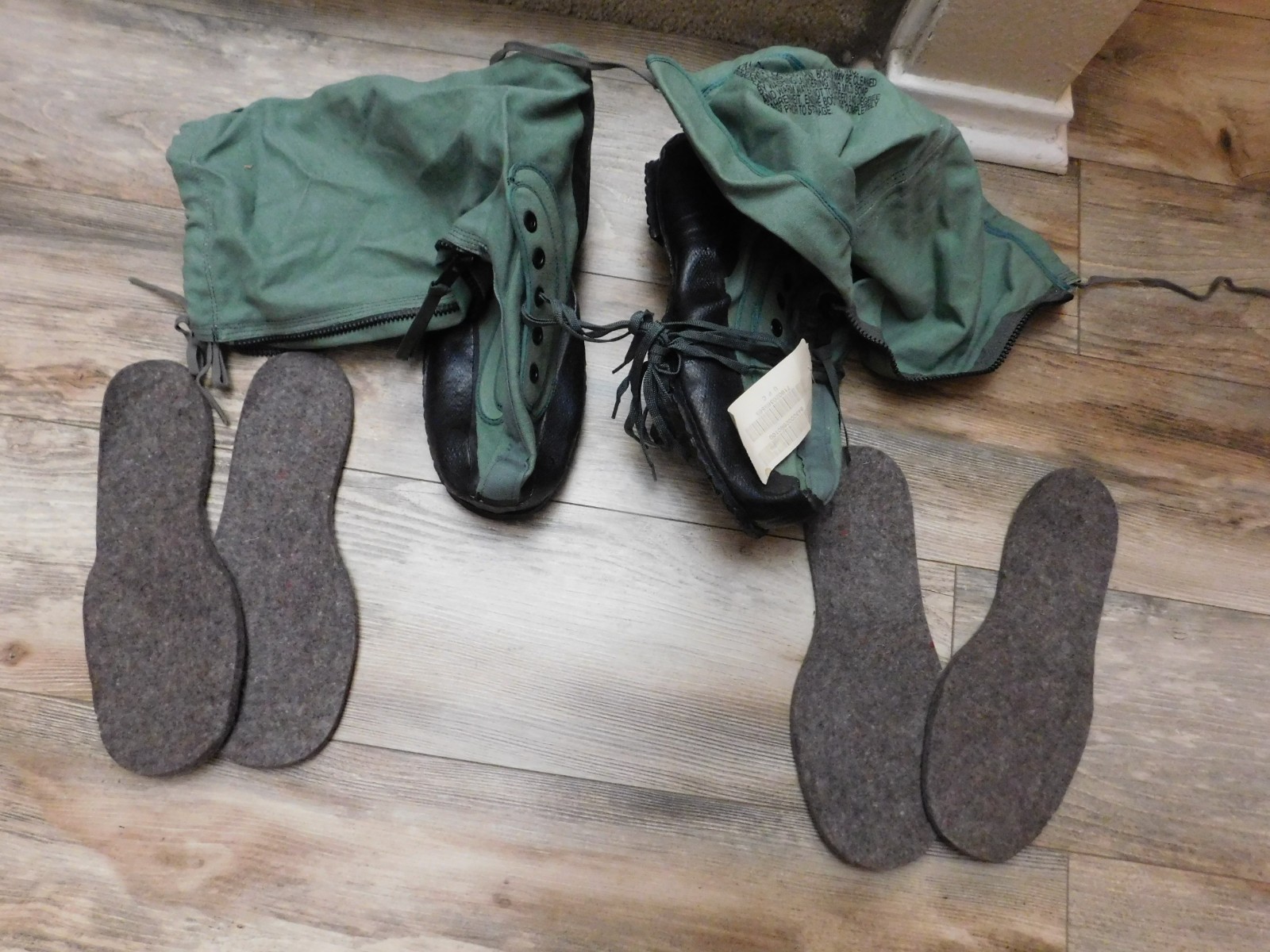 US MILITARY MUKLUK MAN'S EXTREME COLD WEATHER BOOTS N-1B SIZE LARGE NEW