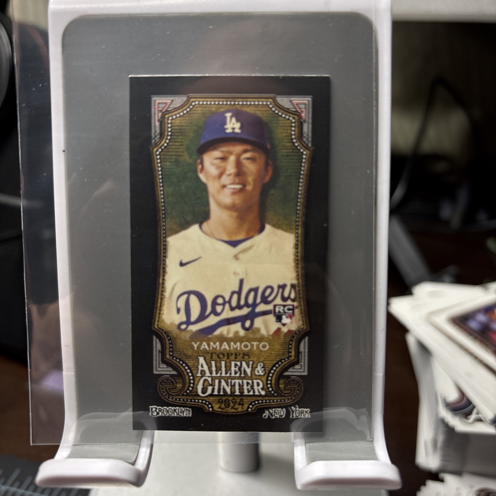 2024 Topps Allen & Ginter - Yoshinobu Yamamoto #201 Mini Black Border (RC)