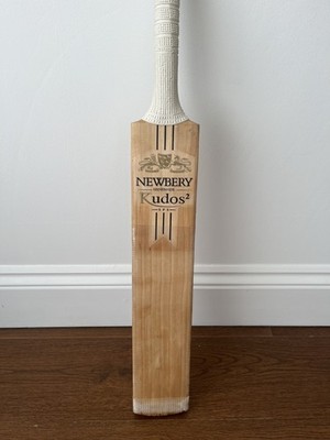 Newbery Cricketschläger Kudos 2 SPS Klasse 1 English Willow 2 Pfund 8 Unzen nicht Keeley oder B3