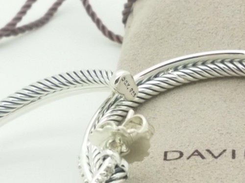 David Yurman Silver Extra Large 44mm Crossover .65ct Diamond Hoop Earrings - Picture 4 of 5