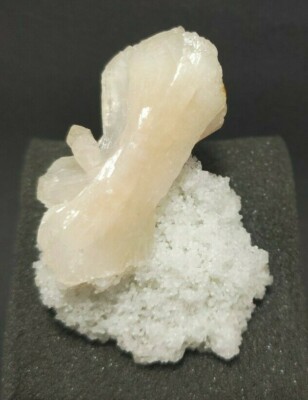 beautiful specimen of stilbite on rough chalcedony mineral crystal 1051