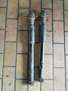 Audi A3 8L 8L1 VW Golf IV Stoßdämpfer Dämpfer hinten rechts links Set 1J0515025