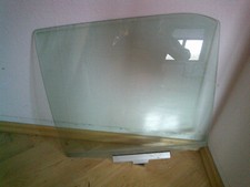 Mercedes W201 190E/190D Seitenscheibe Tür hinten links Colorglas A2017300318 Mercedes W201 190E/190D Seitenscheibe Tür hinten links Colorglas A2017300318