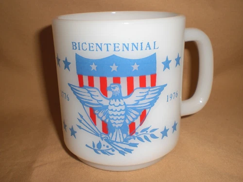 VTG GLASBAKE "BICENTENNIAL 1776-1976" - EAGLE ON SHIELD - MILK GLASS MUG - #46