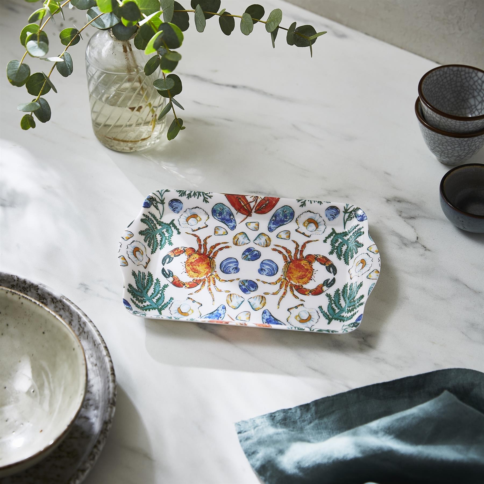 Ulster Weavers - Ocean Sea Animals Serving Food Tray (21 x 14 x 2cm) - Dishwasher Safe - Plastic Serving Tray - Kitchen Accessories - Coral, Shellfish & Crab Serving Tray/Dinner Tray/Tea Tray - Image 2