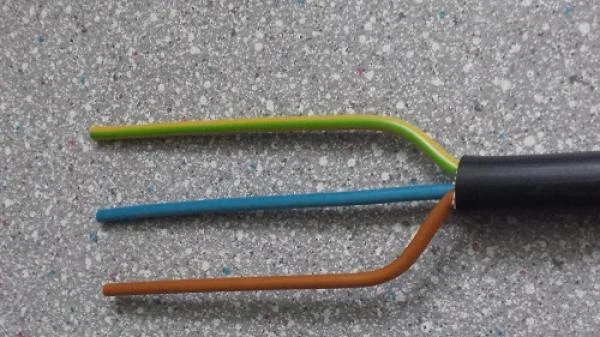 EASYELEKTRO Erdkabel NYY-J 3x4 qmm (Preis pro meter,Lieferung in einer L�nge)