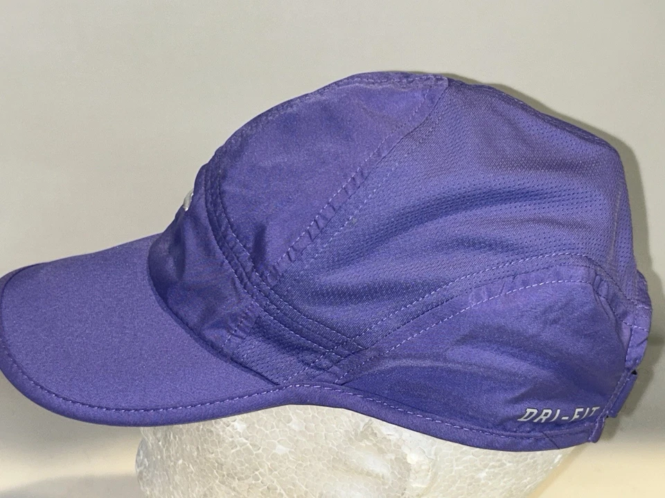 NIKE FEATHERLIGHT КЕПКА ШЛЯПА ФИОЛЕТОВЫЙ DRI FIT 7 ПАНЕЛИ СПОРТИВНЫЙ РАБОТАЕТ SWOOSH - Изображение 2 из 4