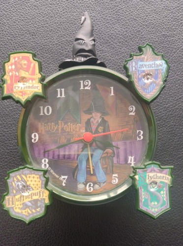 Harry Potter / Hogwarts Alarm Clock - Sorting Hat & House Crests - Picture 7 of 7