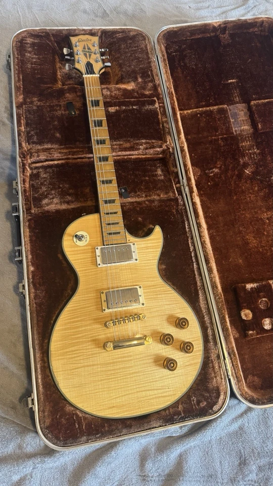 Electra Super Rock Model 2249 with Case - Split diamond headstock MIJ lawsuit LP - Image 2 of 4