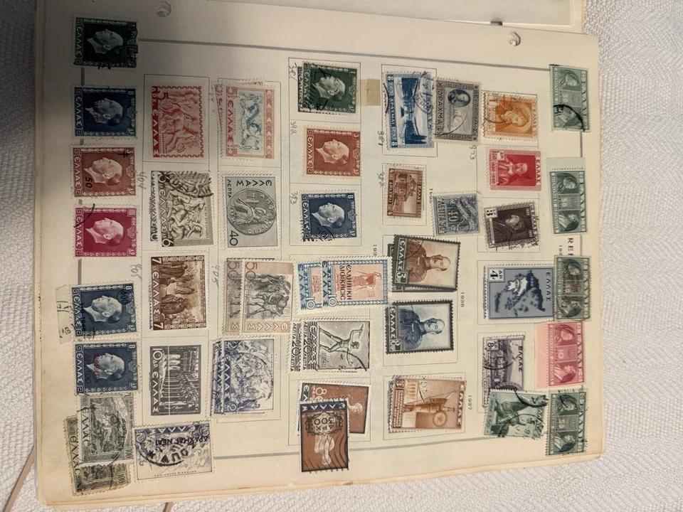 Lote mixto de estampillas de Grecia parcialmente completas Foto 4 de 4