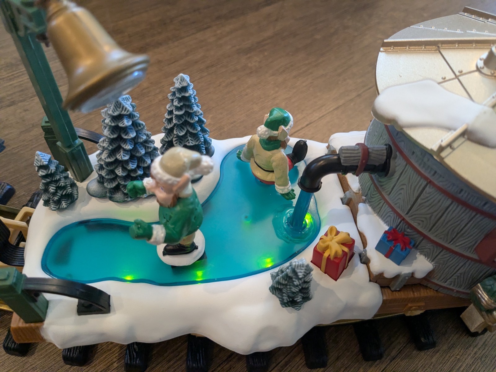 New Bright Holiday Express Dillard's Tanker Car Ice Skating Elf Animated*Works*