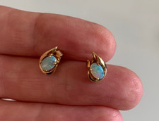 Fine Vintage Solid 9ct Gold Vibrant Natural Crystal Opal Fancy Stud Earrings