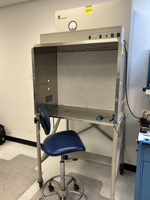 Forma Scientifc Horizontal Laminar Flow Workstation Clean Bench