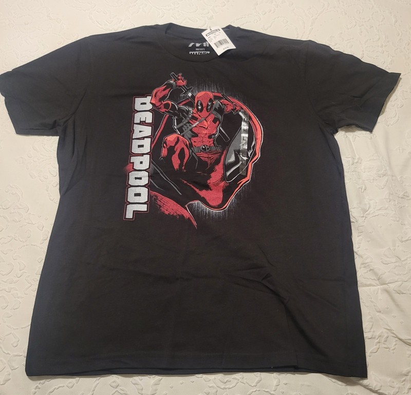 Marvel Deadpool Mens T Shirt Large New With Tags