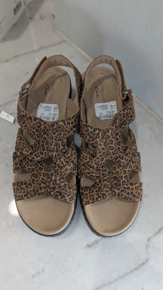 Sandalias de cuña Clarks Collection Merliah con estampado de guepardo para mujer talla 8 estrechas Foto 3 de 4