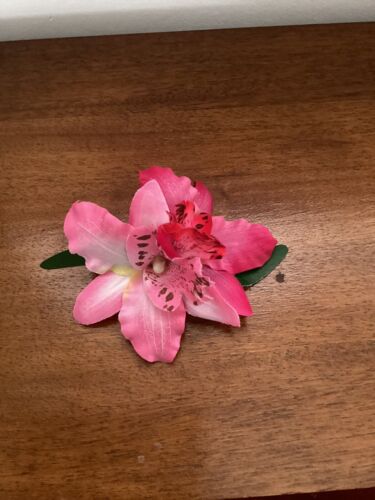 Rockabilly Artificial Orchid Tropical Wedding Hawaiian Hair Flower Clip - Afbeelding 1 van 3