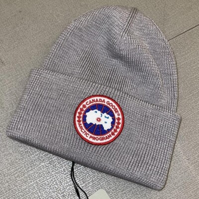 Canada Goose Arctic Disc Toque Patch Logo Grey Wooly Hat BNWT OSFA Beanie  Knit