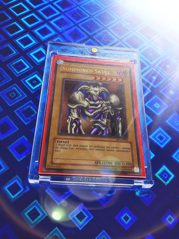 YuGiOh SUMMONED SKULL MRD003 Metal Raiders Ultra Rare Holo 1996 Ed UNPLAYED  - Image 4 of 4