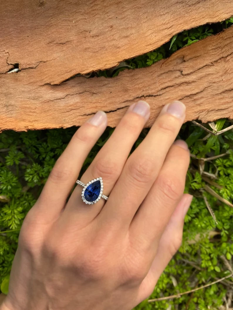 Best sapphire hot sale engagement rings