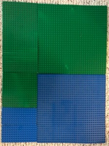 6x Vintage Lego Base Plates - Green and 