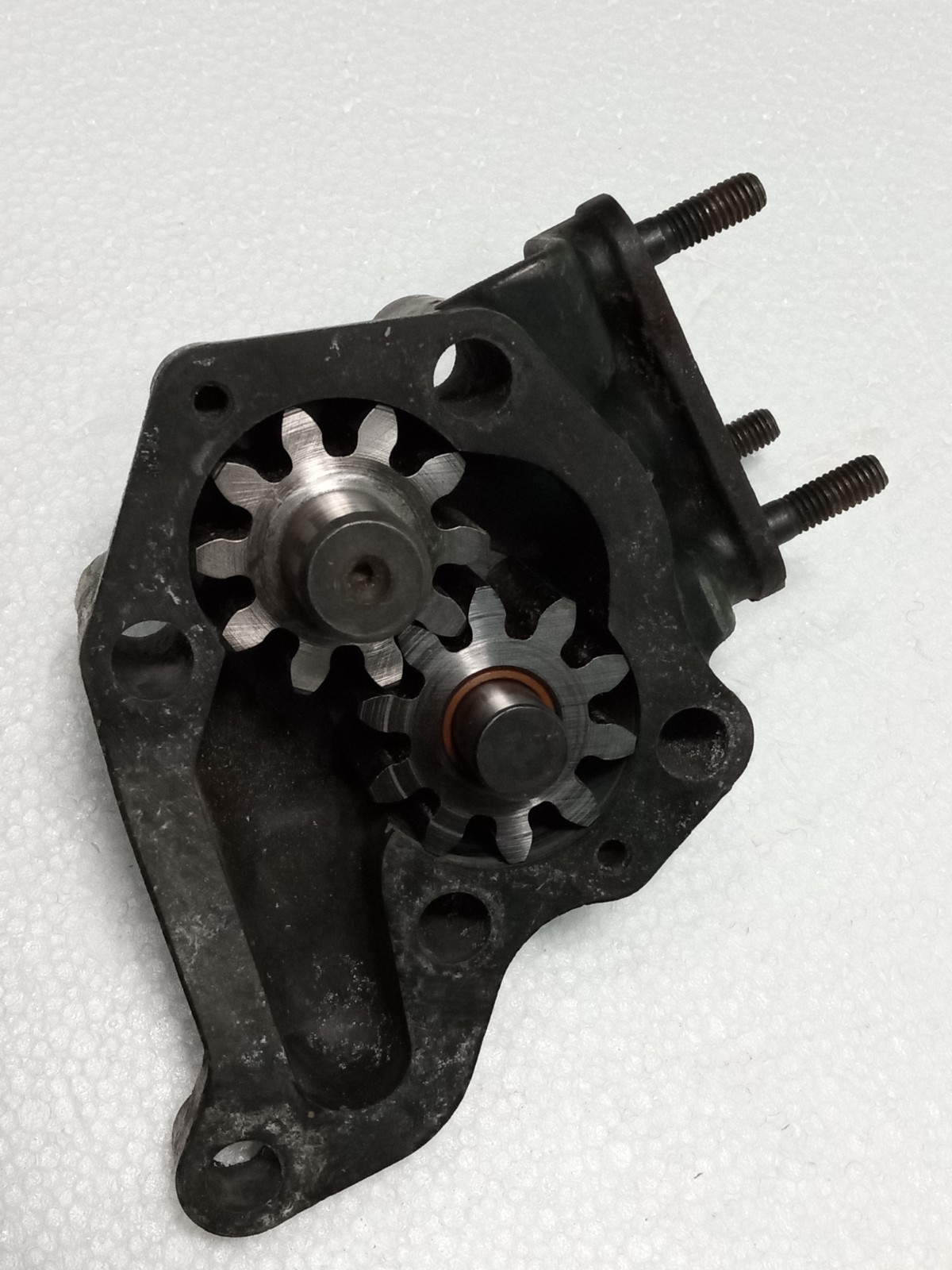 Ferrari 246 GT Dino Engine Oil Pump Housing_Gears_240716_4146922_GENUINE